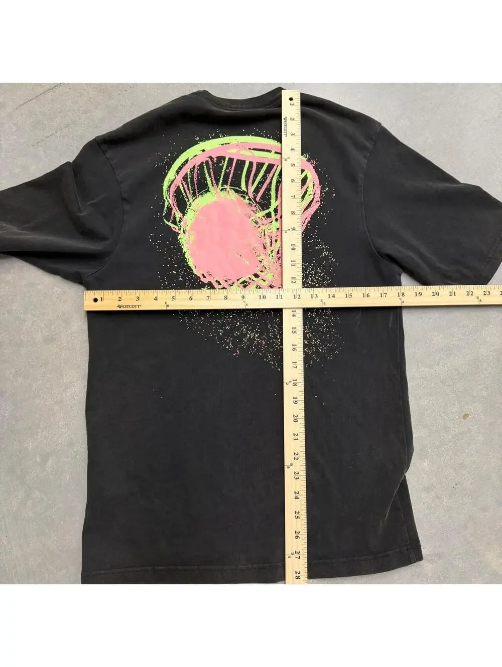 Retro Men's Air Jordan Graphic Backhit Black Basketball Tee Sized Small